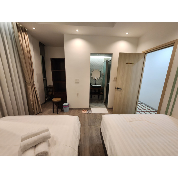 TWIN Room